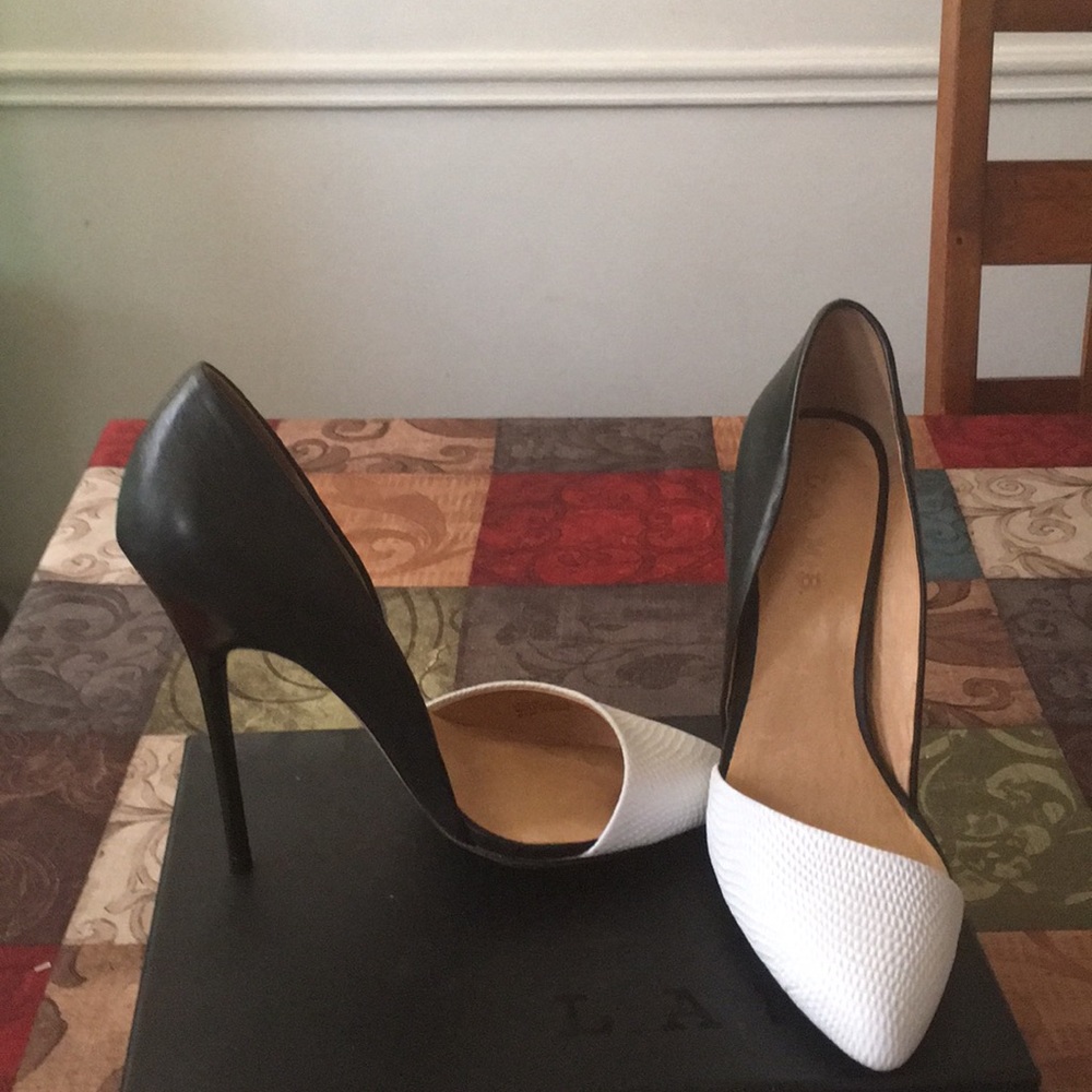 Lamb shoes size 9